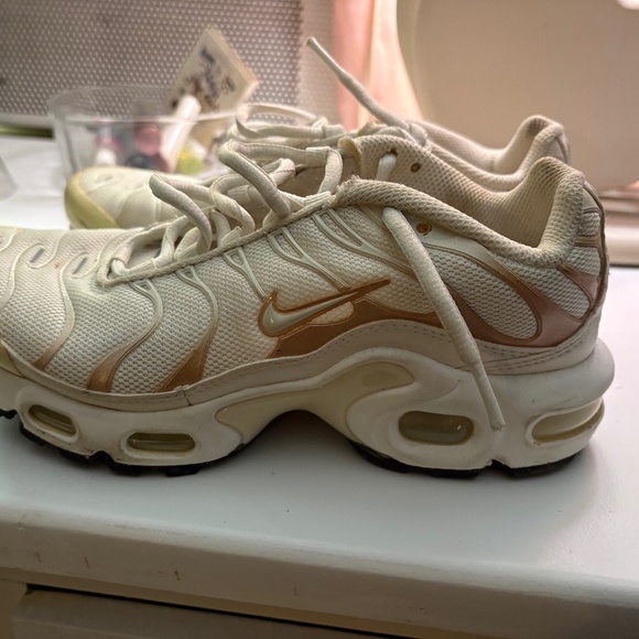 ladies, air max plus GS - Picture 1 of 2